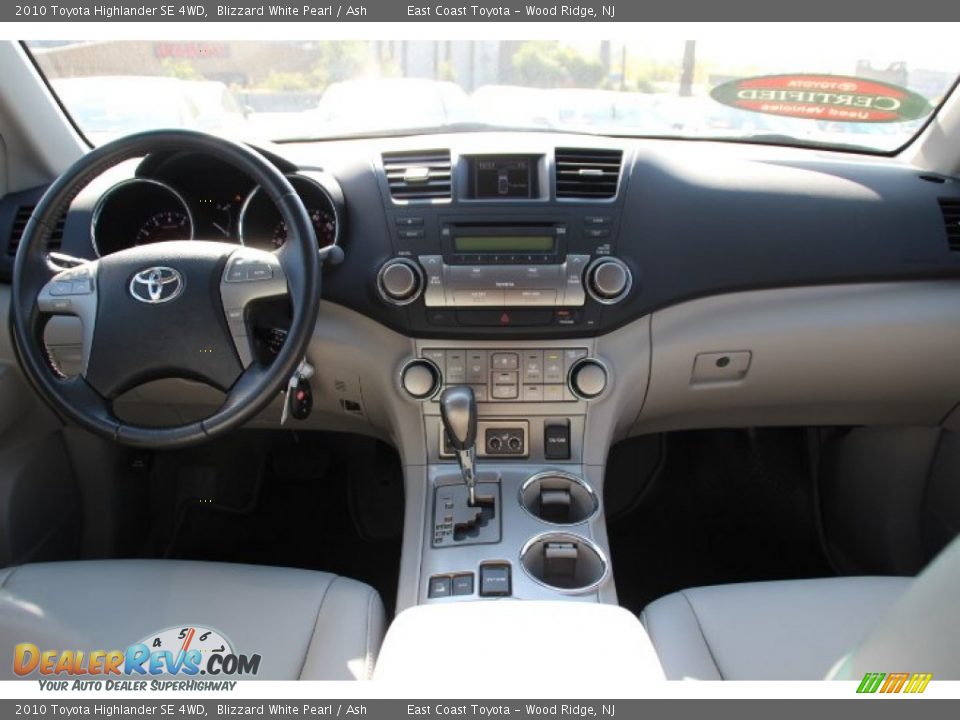 2010 Toyota Highlander SE 4WD Blizzard White Pearl / Ash Photo #11