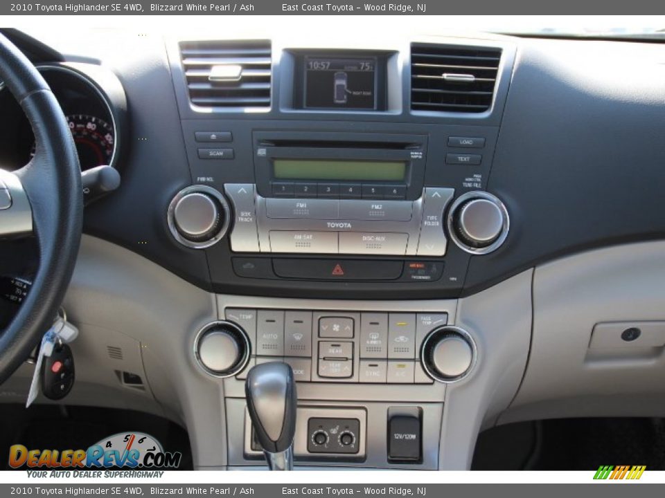 2010 Toyota Highlander SE 4WD Blizzard White Pearl / Ash Photo #12