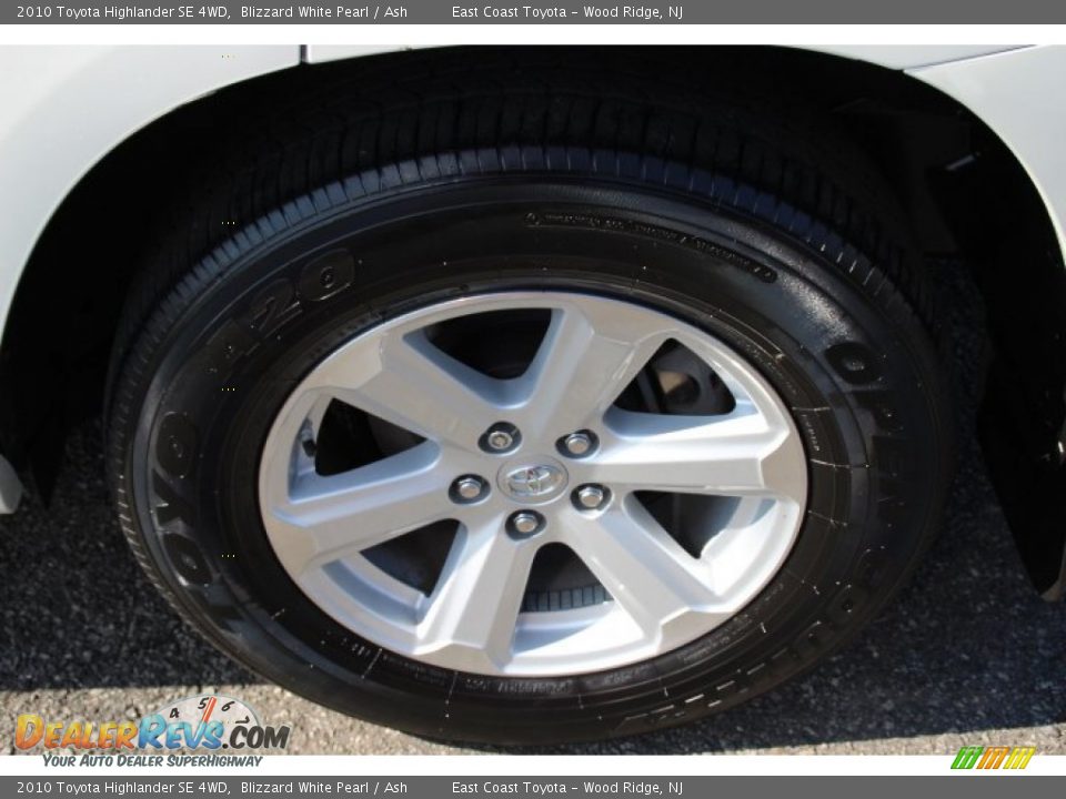 2010 Toyota Highlander SE 4WD Blizzard White Pearl / Ash Photo #16