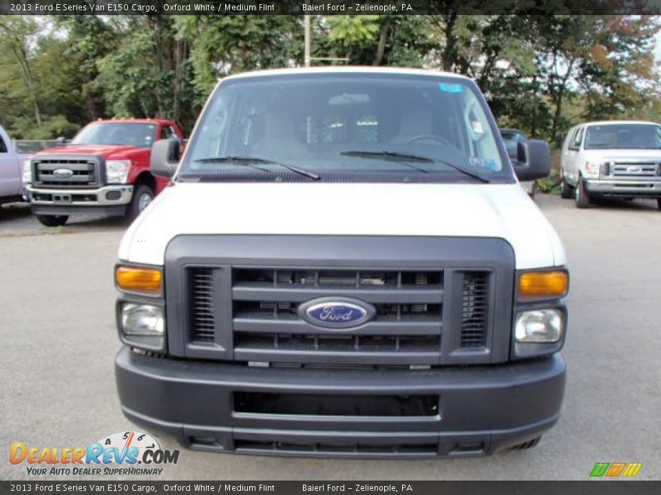 2013 Ford E Series Van E150 Cargo Oxford White / Medium Flint Photo #3