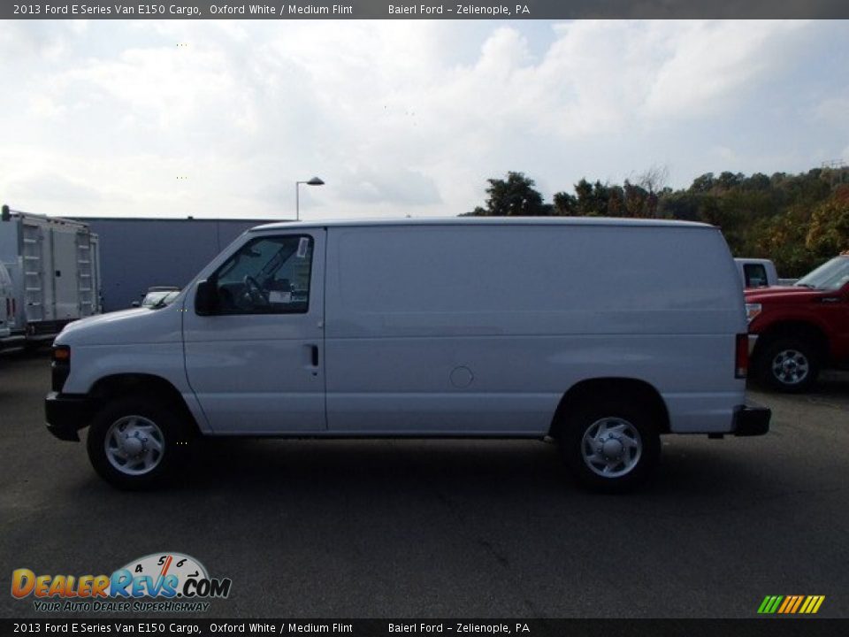 2013 Ford E Series Van E150 Cargo Oxford White / Medium Flint Photo #5