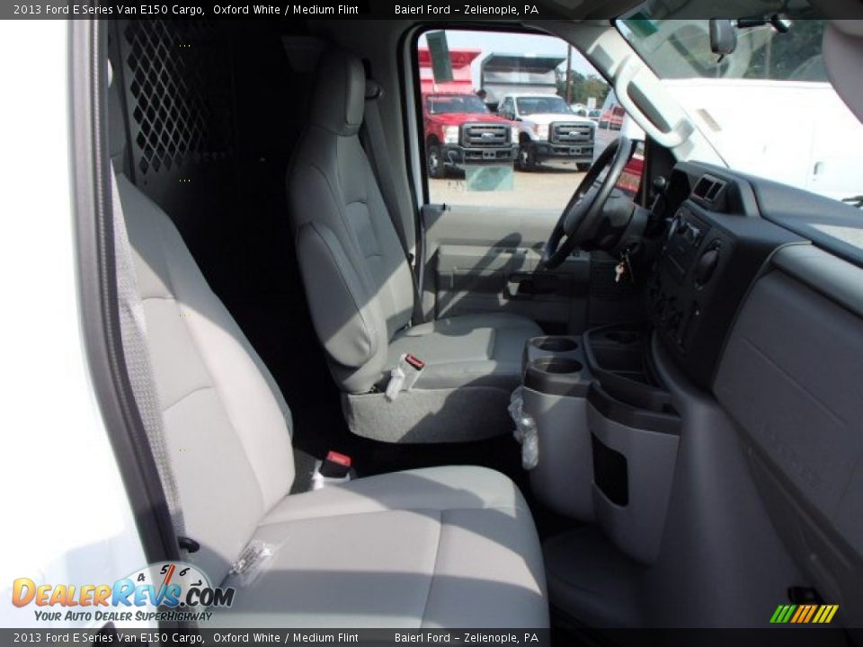 2013 Ford E Series Van E150 Cargo Oxford White / Medium Flint Photo #10