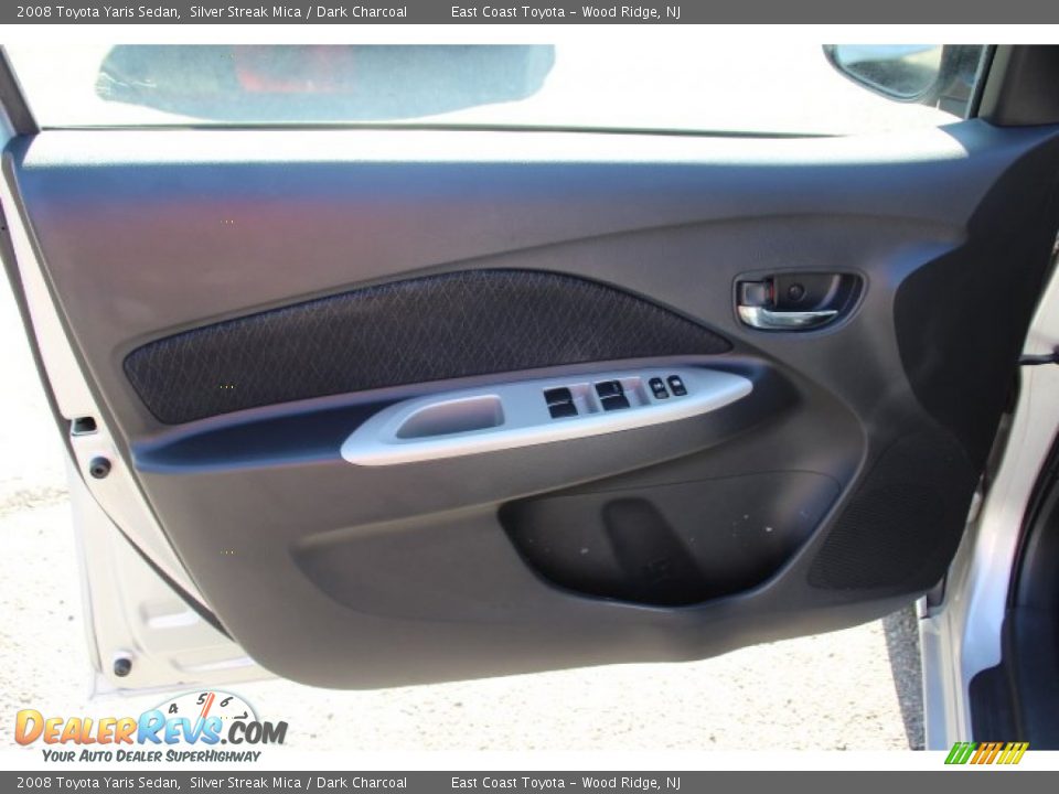 2008 Toyota Yaris Sedan Silver Streak Mica / Dark Charcoal Photo #6