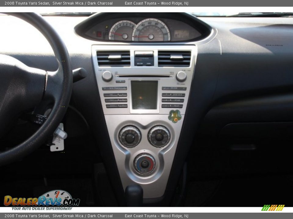 2008 Toyota Yaris Sedan Silver Streak Mica / Dark Charcoal Photo #11