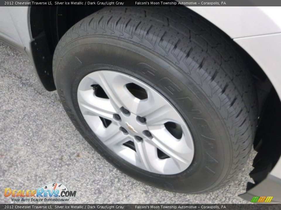 2012 Chevrolet Traverse LS Silver Ice Metallic / Dark Gray/Light Gray Photo #9