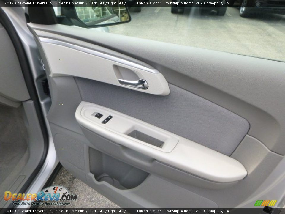 2012 Chevrolet Traverse LS Silver Ice Metallic / Dark Gray/Light Gray Photo #12
