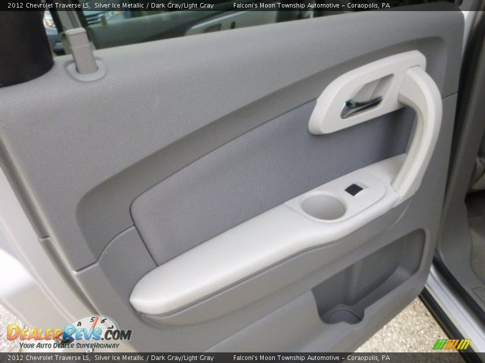 2012 Chevrolet Traverse LS Silver Ice Metallic / Dark Gray/Light Gray Photo #20