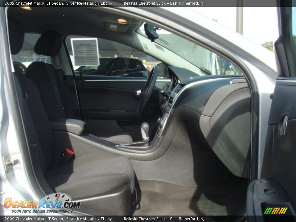 2009 Chevrolet Malibu LT Sedan Silver Ice Metallic / Ebony Photo #8