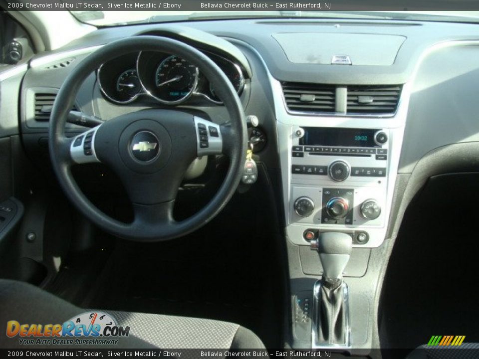 2009 Chevrolet Malibu LT Sedan Silver Ice Metallic / Ebony Photo #9