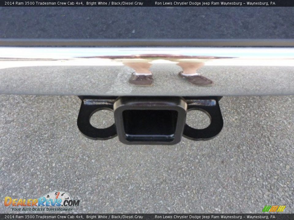 2014 Ram 3500 Tradesman Crew Cab 4x4 Bright White / Black/Diesel Gray Photo #5