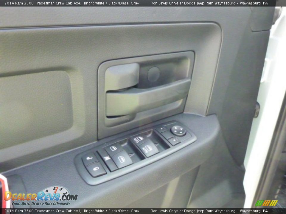 2014 Ram 3500 Tradesman Crew Cab 4x4 Bright White / Black/Diesel Gray Photo #15