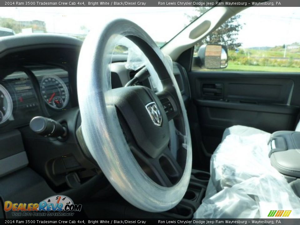 2014 Ram 3500 Tradesman Crew Cab 4x4 Bright White / Black/Diesel Gray Photo #16