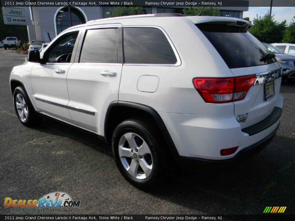 2011 Jeep Grand Cherokee Laredo X Package 4x4 Stone White / Black Photo #5