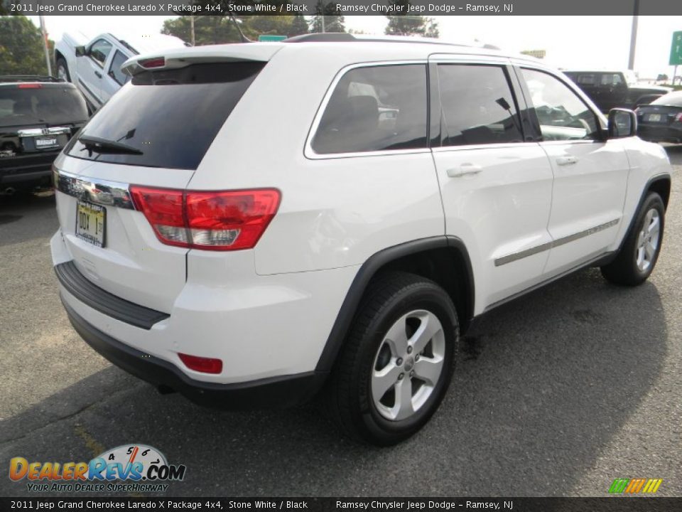 2011 Jeep Grand Cherokee Laredo X Package 4x4 Stone White / Black Photo #7