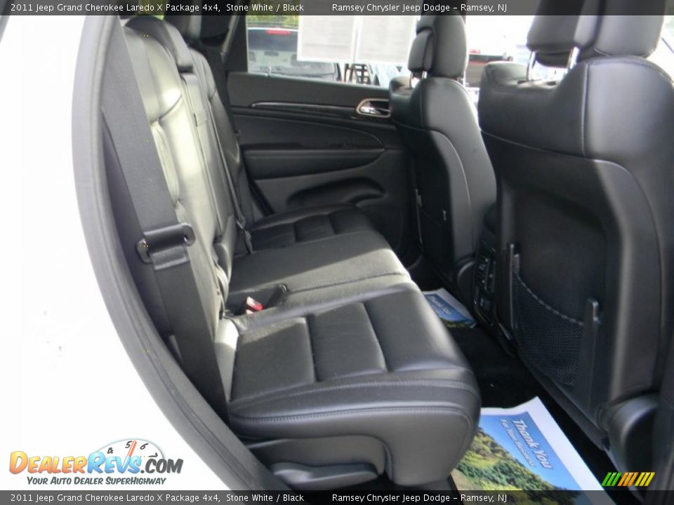 2011 Jeep Grand Cherokee Laredo X Package 4x4 Stone White / Black Photo #11