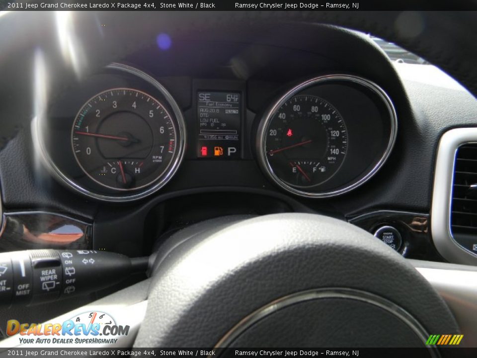 2011 Jeep Grand Cherokee Laredo X Package 4x4 Stone White / Black Photo #16