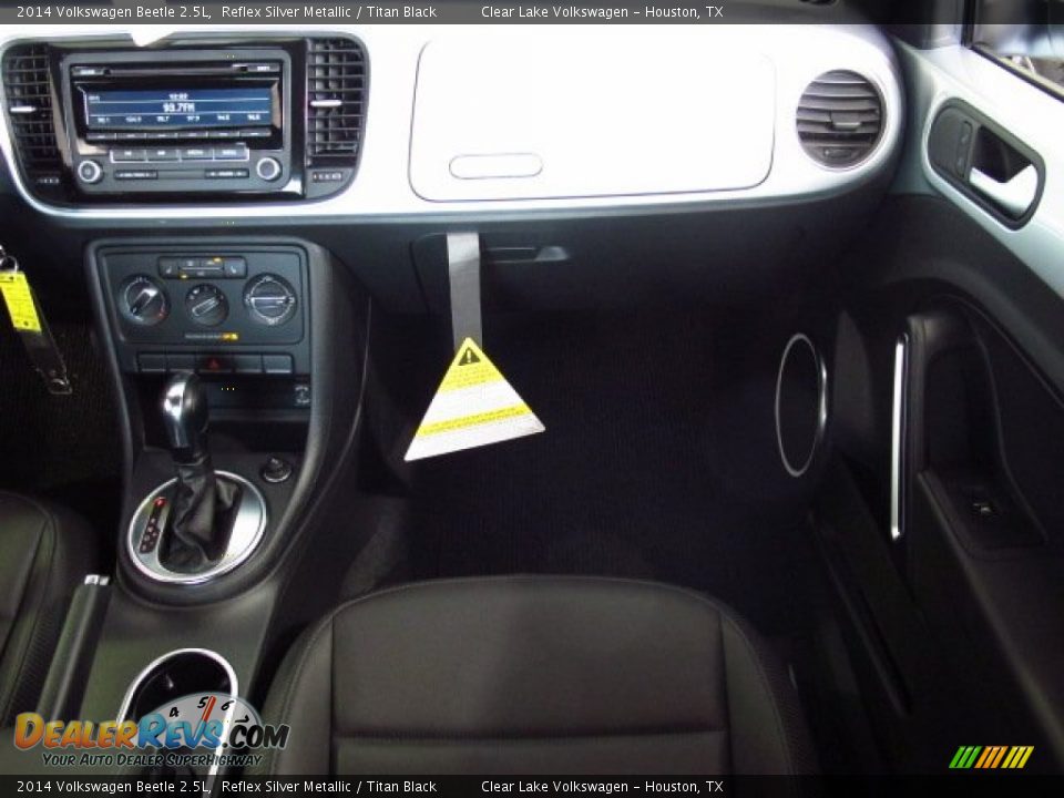 2014 Volkswagen Beetle 2.5L Reflex Silver Metallic / Titan Black Photo #14
