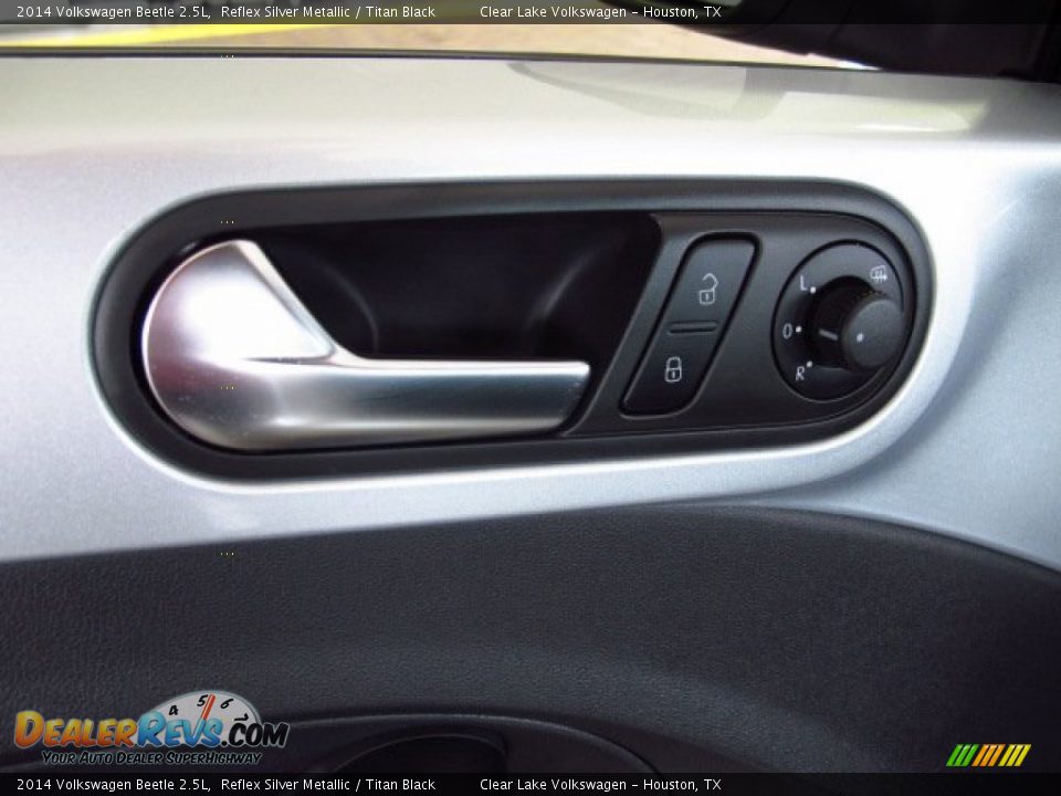 2014 Volkswagen Beetle 2.5L Reflex Silver Metallic / Titan Black Photo #15