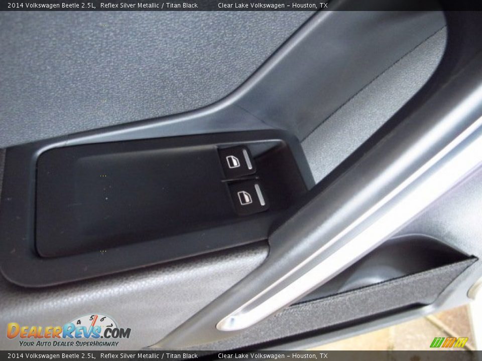 2014 Volkswagen Beetle 2.5L Reflex Silver Metallic / Titan Black Photo #16