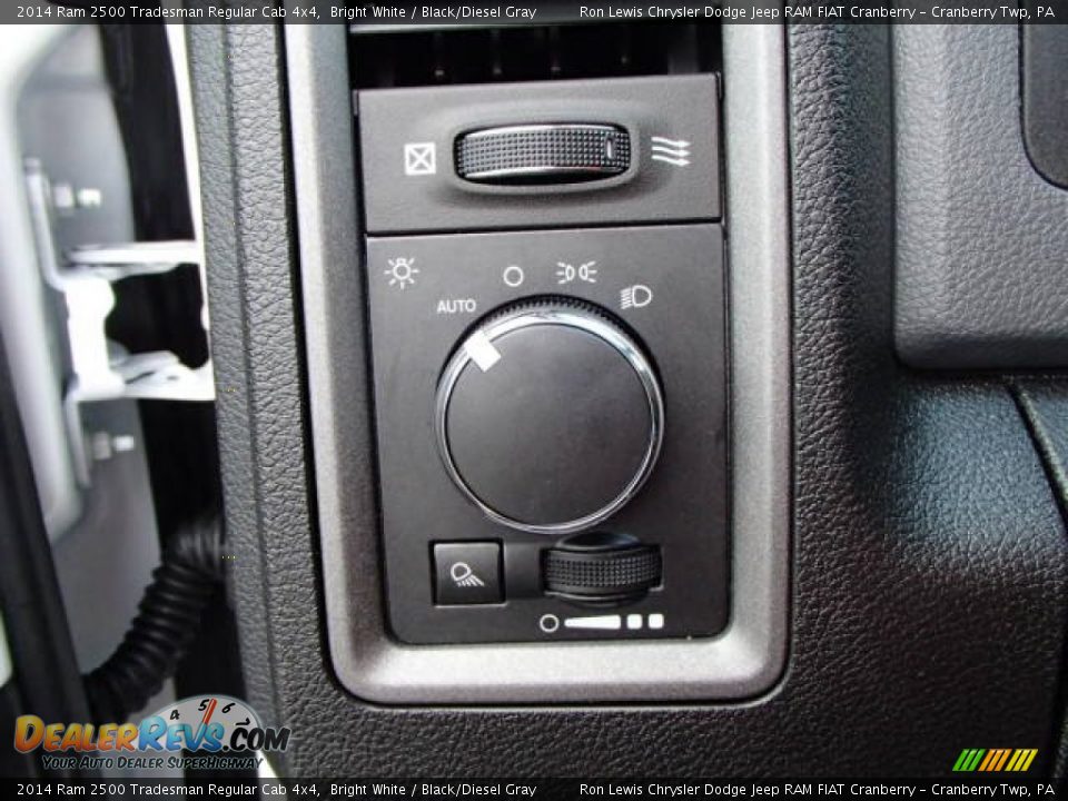 2014 Ram 2500 Tradesman Regular Cab 4x4 Bright White / Black/Diesel Gray Photo #18