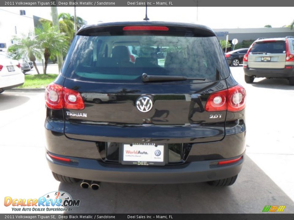 2011 Volkswagen Tiguan SE Deep Black Metallic / Sandstone Photo #4