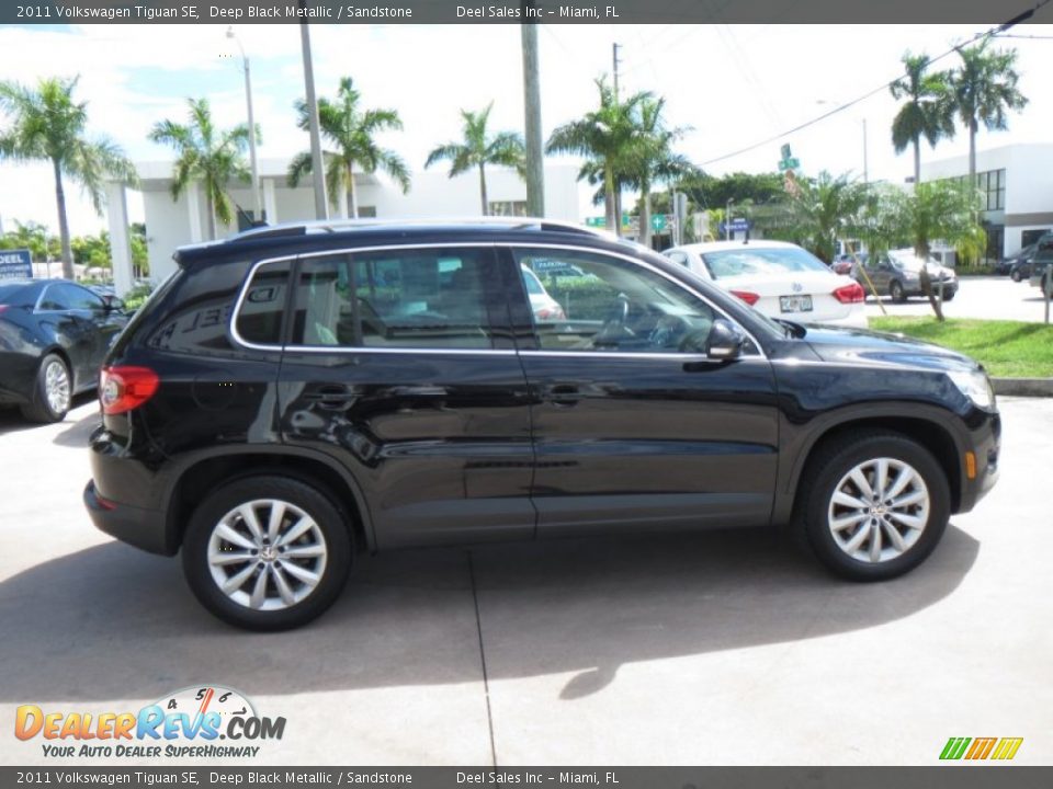 2011 Volkswagen Tiguan SE Deep Black Metallic / Sandstone Photo #6