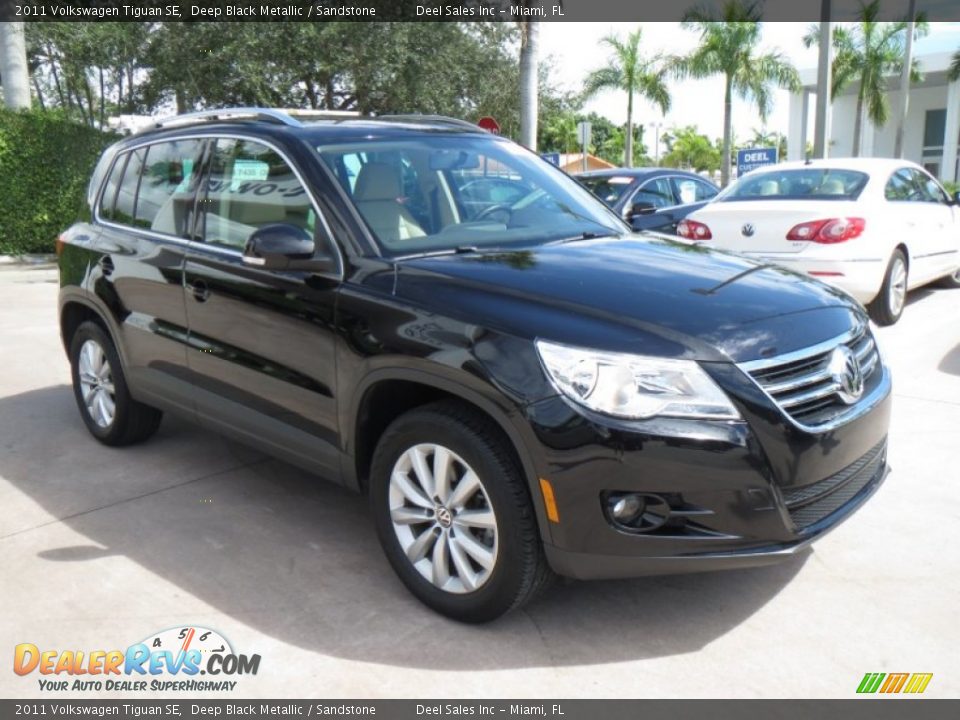 2011 Volkswagen Tiguan SE Deep Black Metallic / Sandstone Photo #7