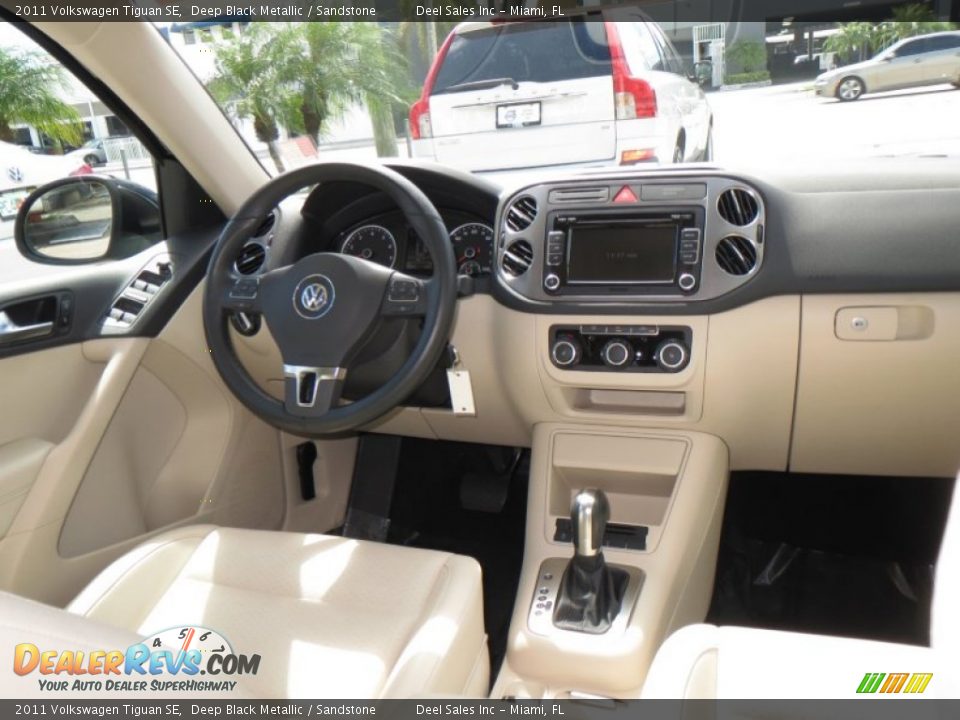 2011 Volkswagen Tiguan SE Deep Black Metallic / Sandstone Photo #12