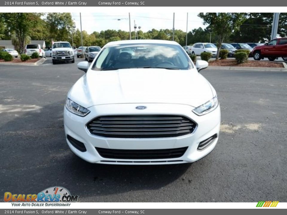 2014 Ford Fusion S Oxford White / Earth Gray Photo #2