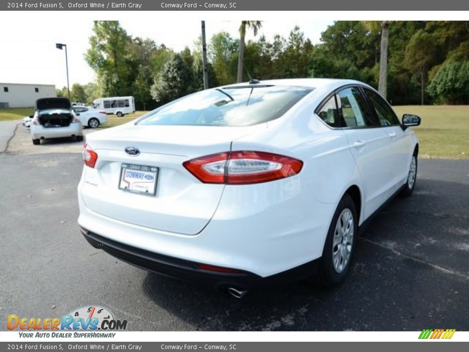 2014 Ford Fusion S Oxford White / Earth Gray Photo #5