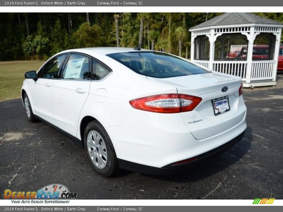 2014 Ford Fusion S Oxford White / Earth Gray Photo #7
