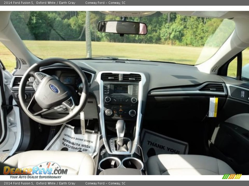 2014 Ford Fusion S Oxford White / Earth Gray Photo #12