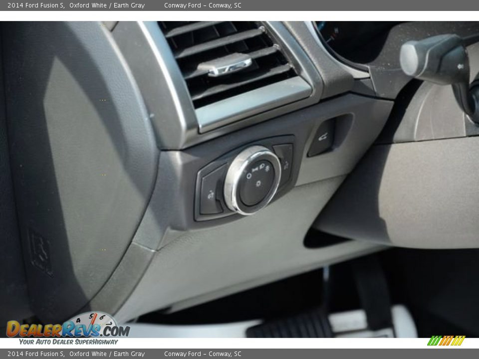 2014 Ford Fusion S Oxford White / Earth Gray Photo #20