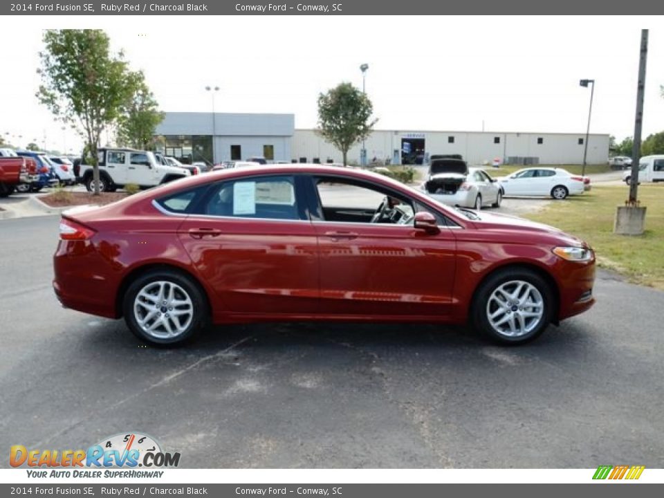 2014 Ford Fusion SE Ruby Red / Charcoal Black Photo #4