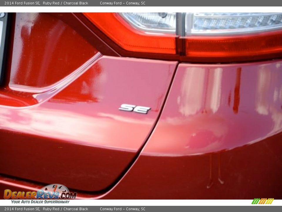 2014 Ford Fusion SE Ruby Red / Charcoal Black Photo #6