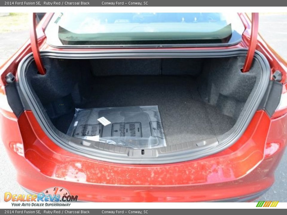 2014 Ford Fusion SE Ruby Red / Charcoal Black Photo #15