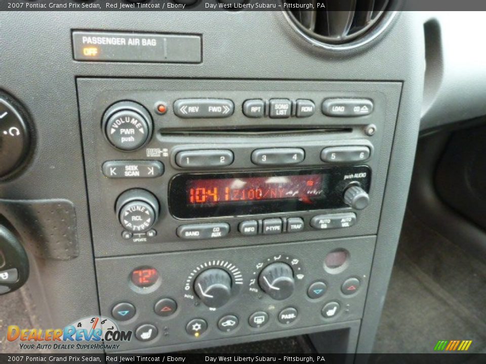 2007 Pontiac Grand Prix Sedan Red Jewel Tintcoat / Ebony Photo #19