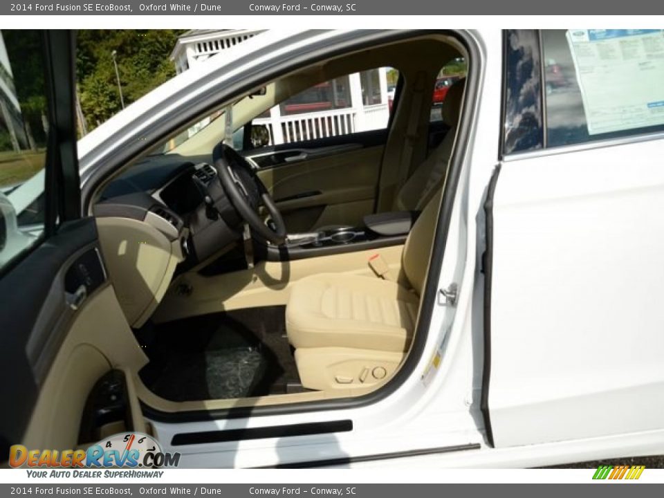 2014 Ford Fusion SE EcoBoost Oxford White / Dune Photo #19