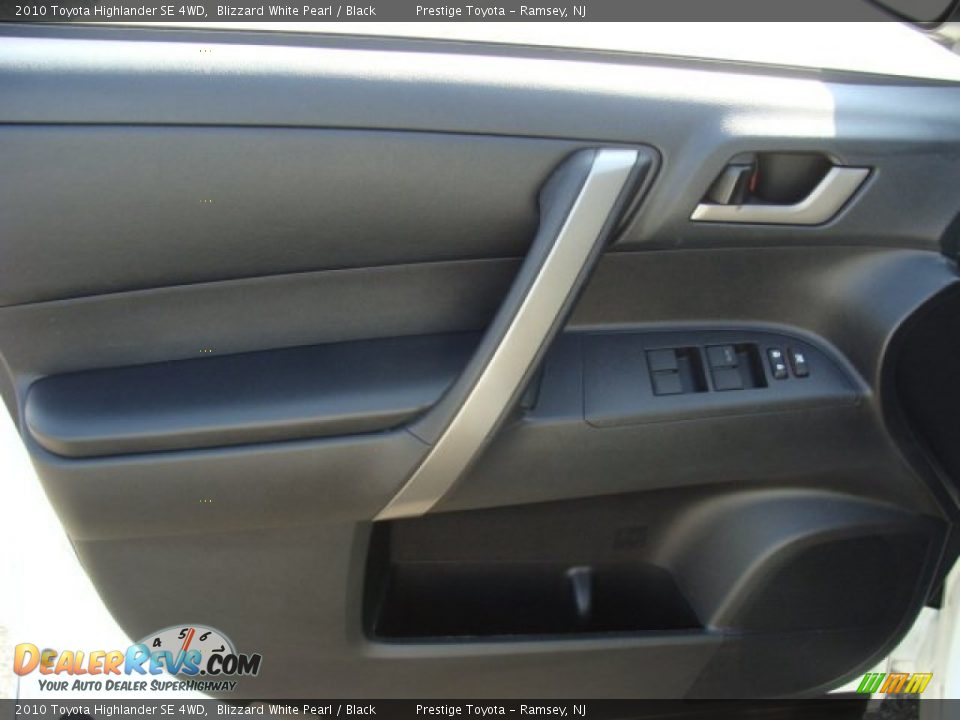2010 Toyota Highlander SE 4WD Blizzard White Pearl / Black Photo #6