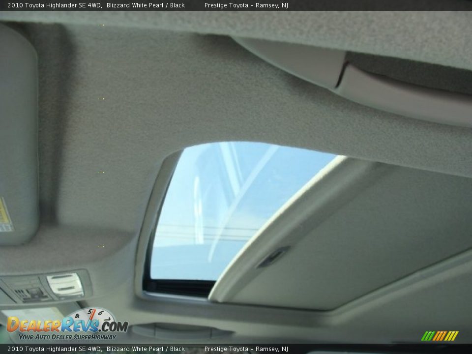 2010 Toyota Highlander SE 4WD Blizzard White Pearl / Black Photo #8