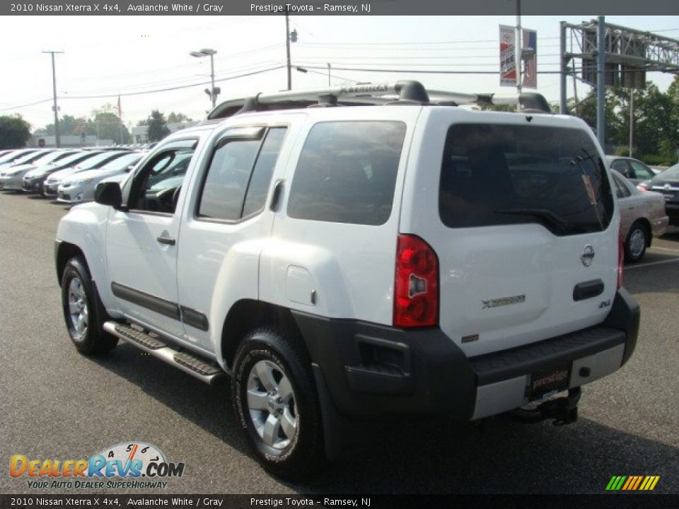 2010 Nissan Xterra X 4x4 Avalanche White / Gray Photo #4