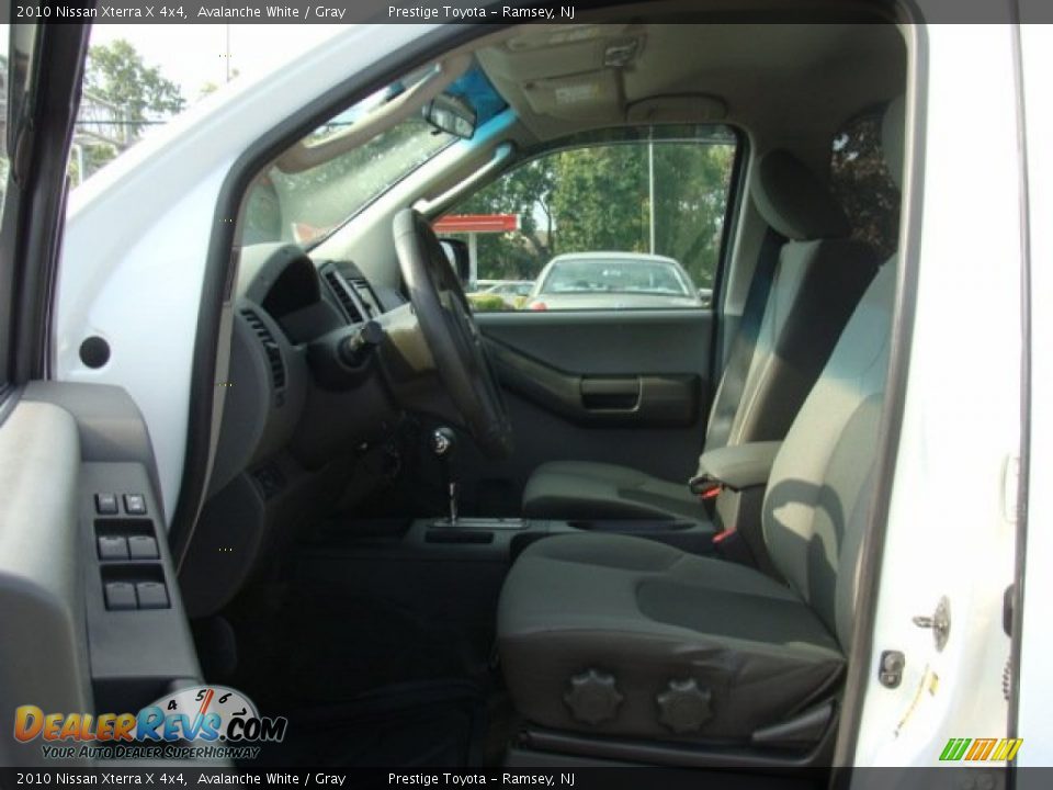 2010 Nissan Xterra X 4x4 Avalanche White / Gray Photo #7