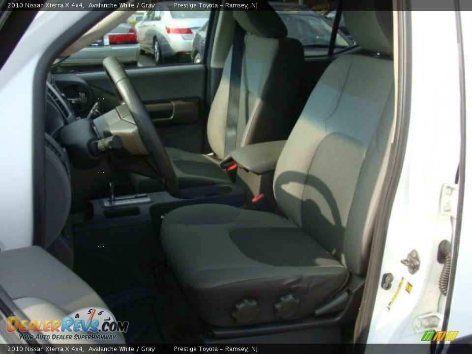 2010 Nissan Xterra X 4x4 Avalanche White / Gray Photo #8