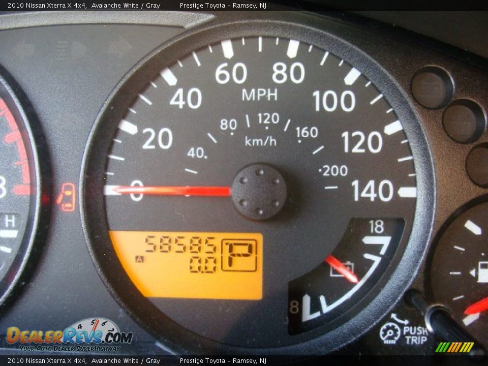 2010 Nissan Xterra X 4x4 Avalanche White / Gray Photo #10