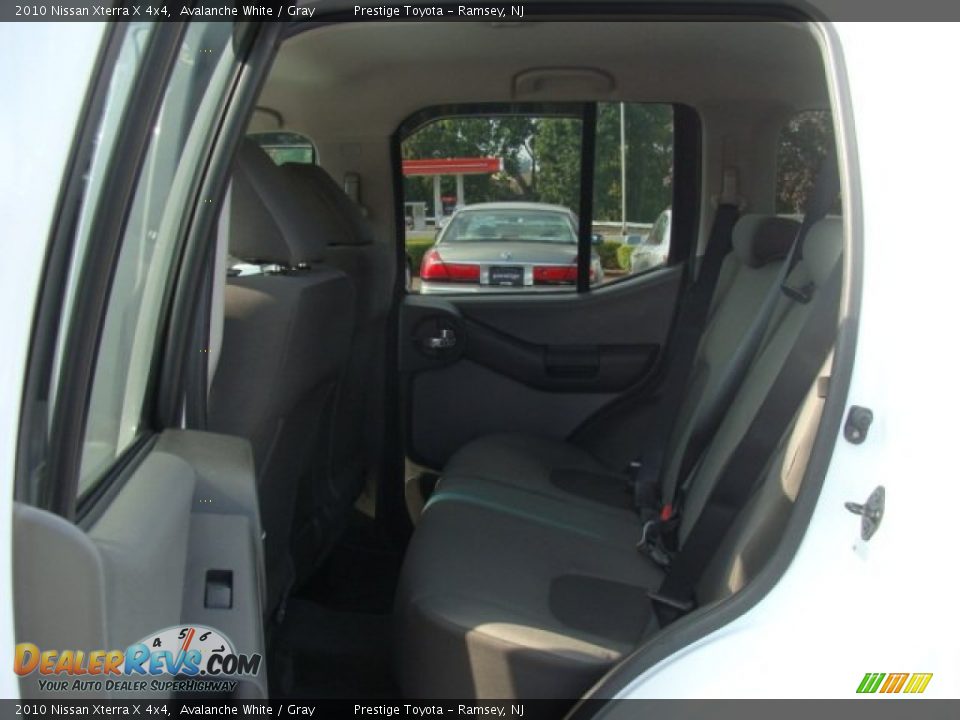 2010 Nissan Xterra X 4x4 Avalanche White / Gray Photo #13