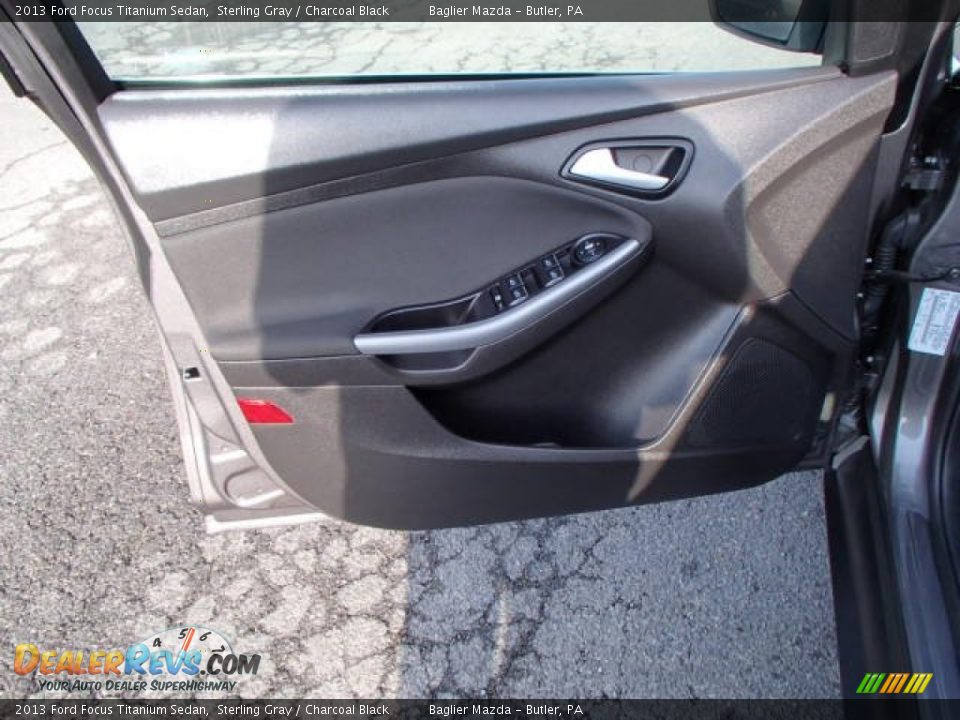 2013 Ford Focus Titanium Sedan Sterling Gray / Charcoal Black Photo #11