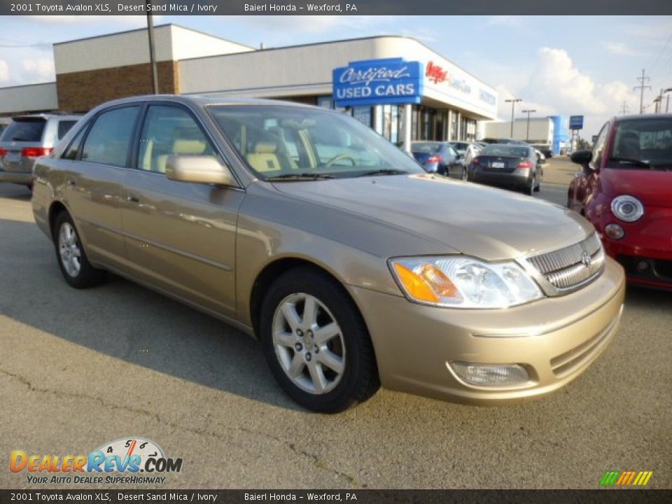 2001 Toyota Avalon XLS Desert Sand Mica / Ivory Photo #1
