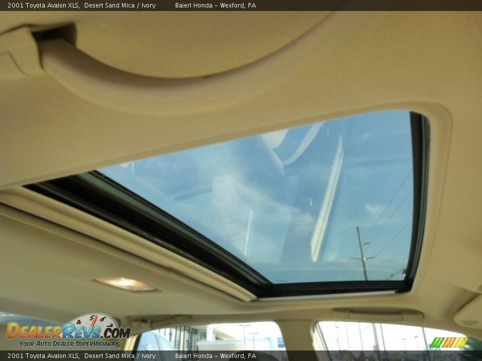 2001 Toyota Avalon XLS Desert Sand Mica / Ivory Photo #11