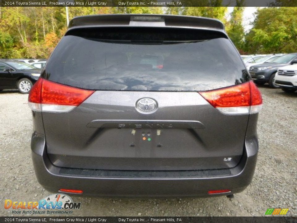 2014 Toyota Sienna LE Predawn Gray Mica / Light Gray Photo #4