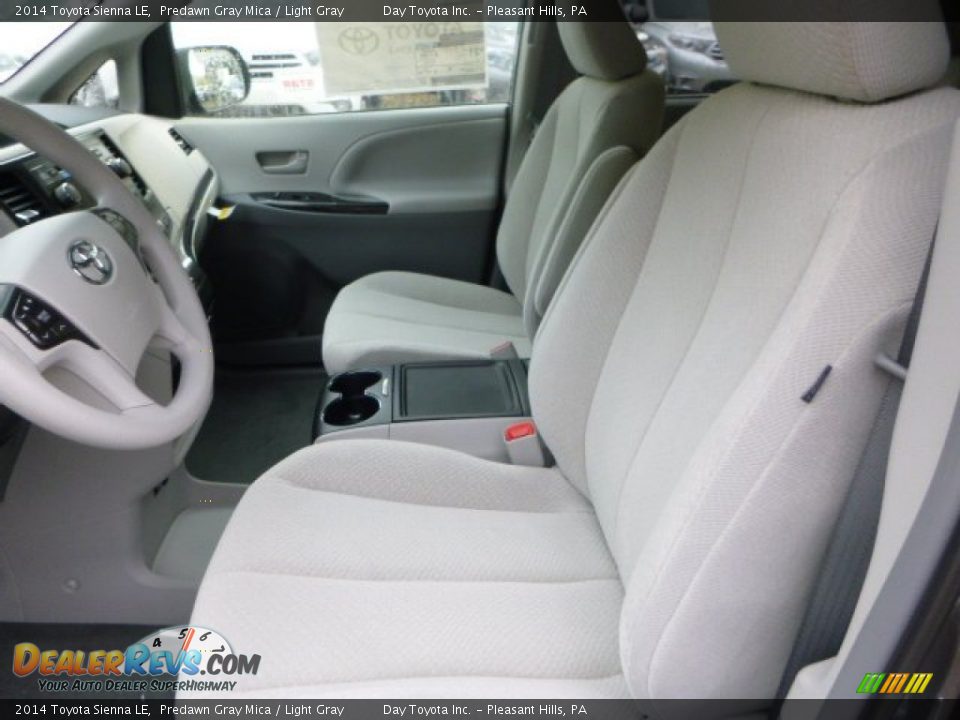 2014 Toyota Sienna LE Predawn Gray Mica / Light Gray Photo #10